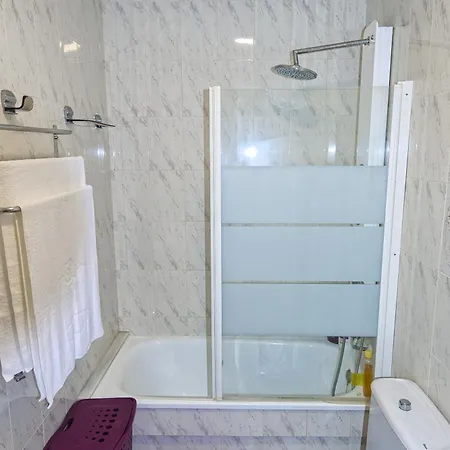 Апартаменти Cozy Flat Near The Sea